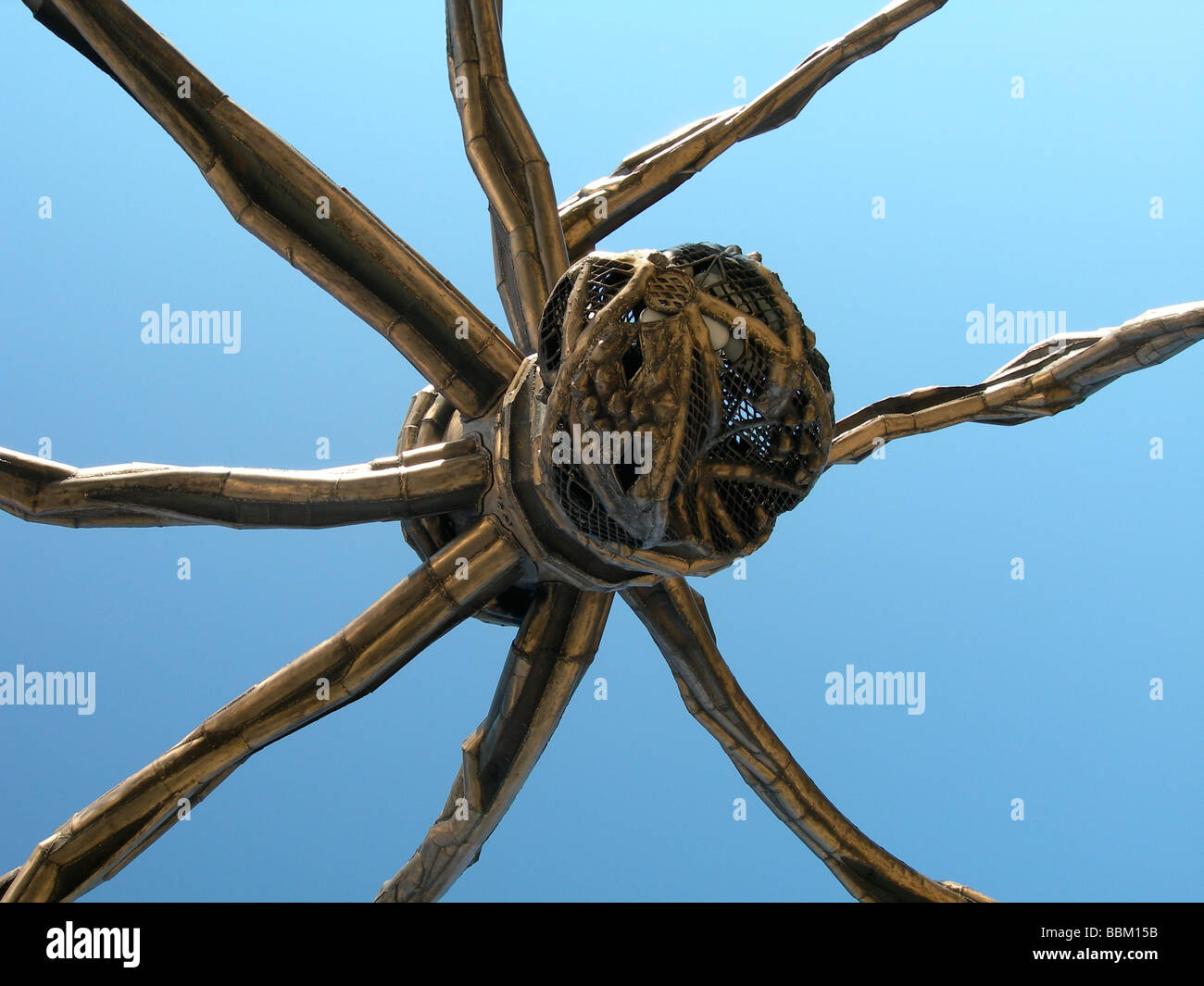 'Maman', 30 cm de haut en bronze sculpture de Louise Bourgeois à la galerie d'Art Le Musée Guggenheim à Bilbao, Espagne Banque D'Images