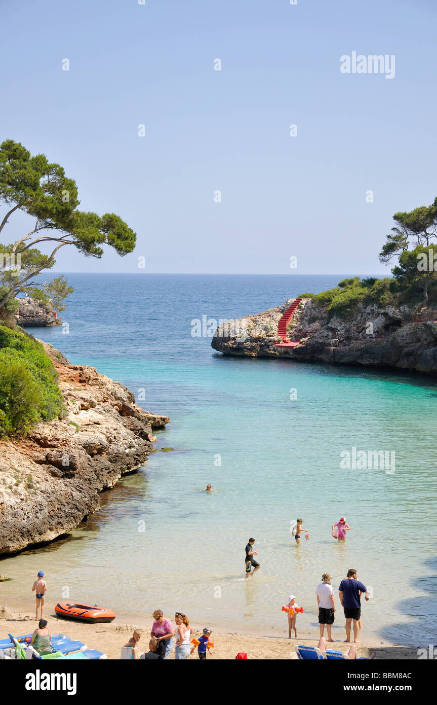 Vue sur la plage, Cala Egos, Cala d'Or, Santanyi Municipalité, Majorque, Îles Baléares, Espagne Banque D'Images