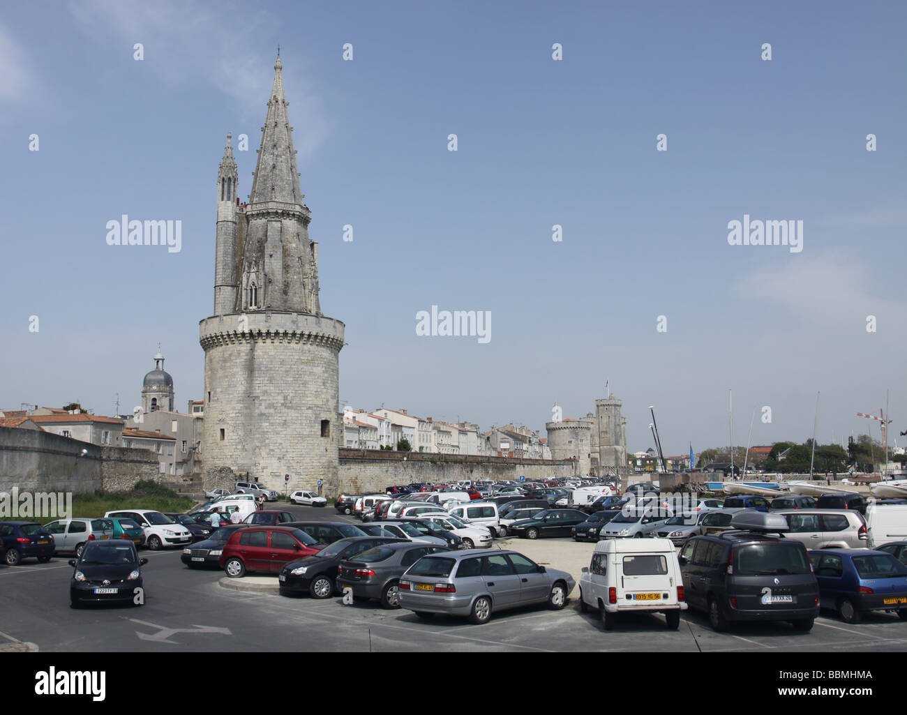 La tour de la Lanterne et parking La Rochelle France Mai 2009 Photo Stock -  Alamy