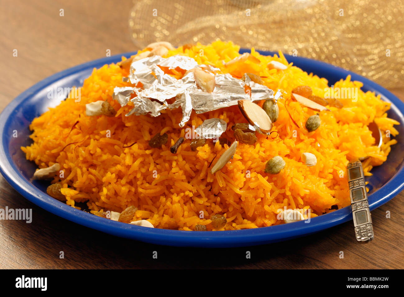 Meethe Chawal est un plat sucré riche où le riz cuit avec les carottes