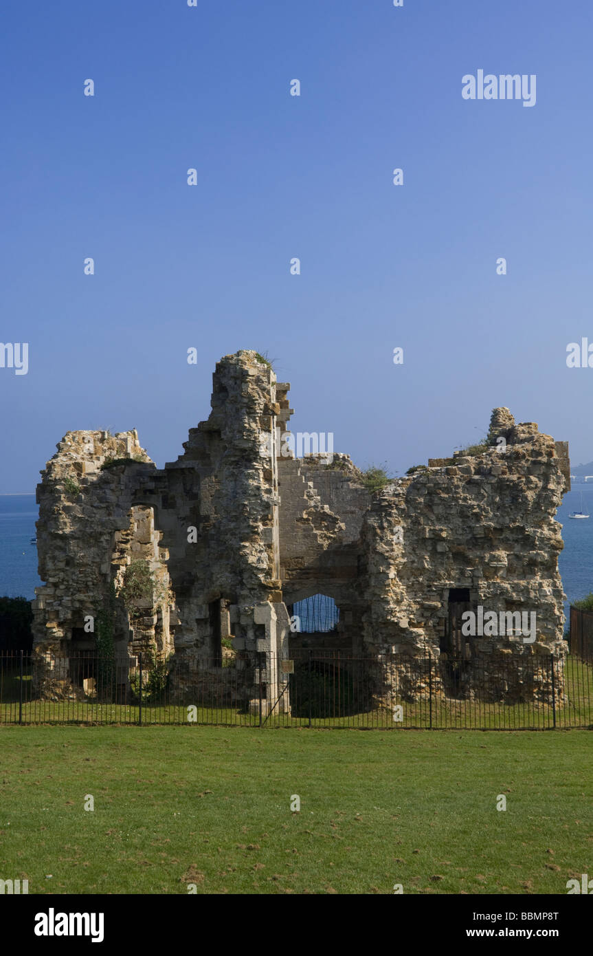 Les ruines de château de Sandsfoot surplombant le port de Portland, dans le Dorset, Angleterre. Banque D'Images