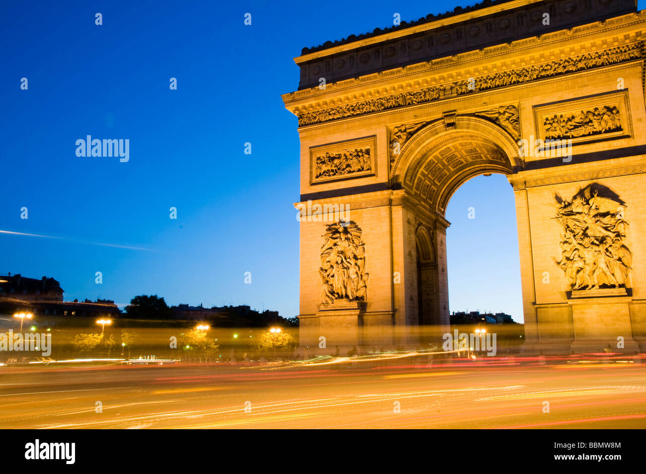 Arc de triomphe arc de triomphe paris france place Charles de gaulle place de l Etoile Champs Elysees monument nuit scène archi Banque D'Images