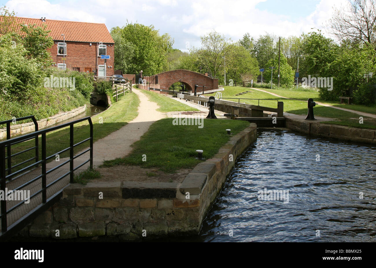 Canal entre Chesterfield et Shireoaks Worksop Bretagne Angleterre GO UK 2009 Banque D'Images