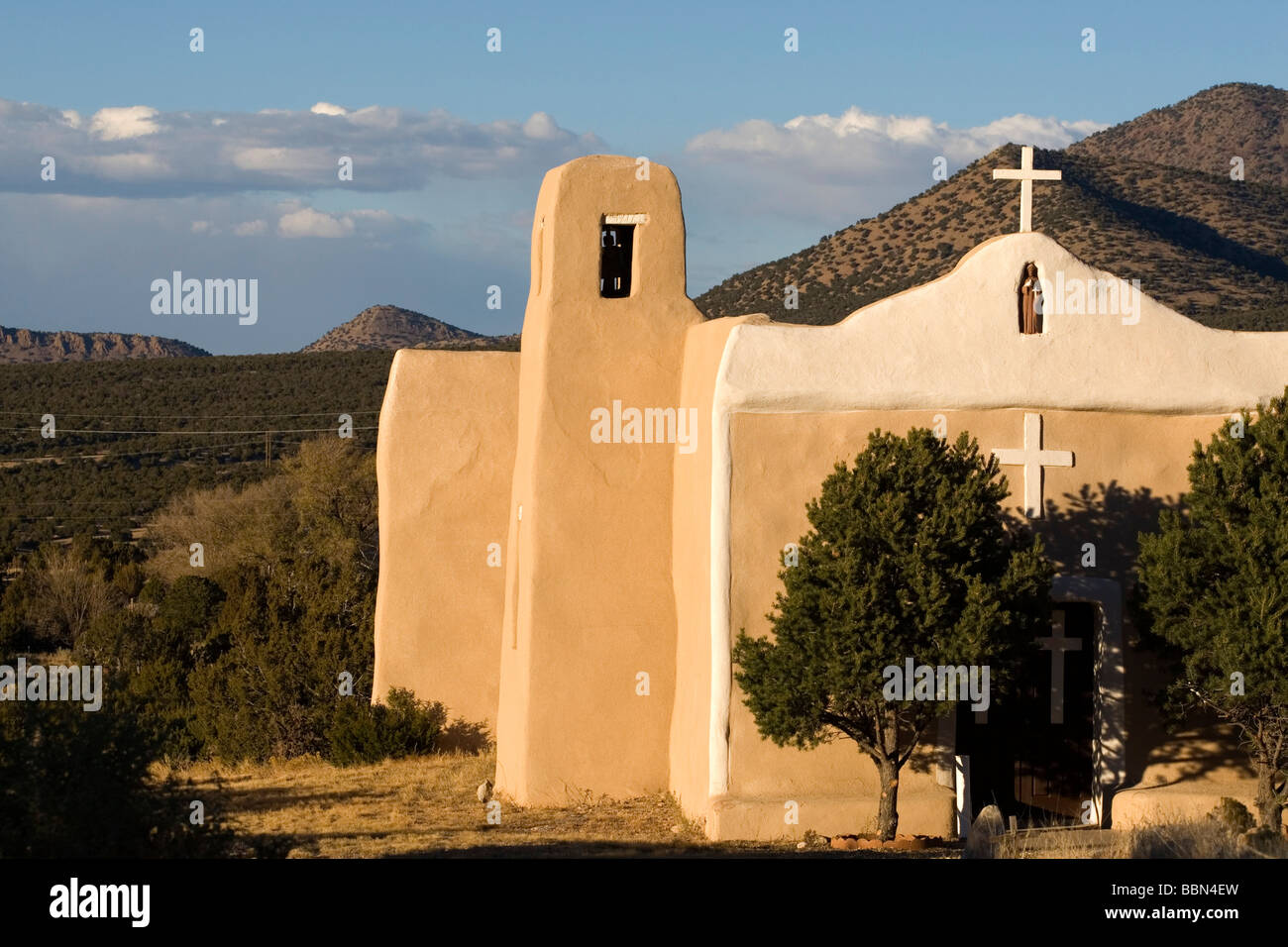 Le 1830 s'Église catholique de San Francisco, Golden, NM. Le 11 novembre 2007. Banque D'Images