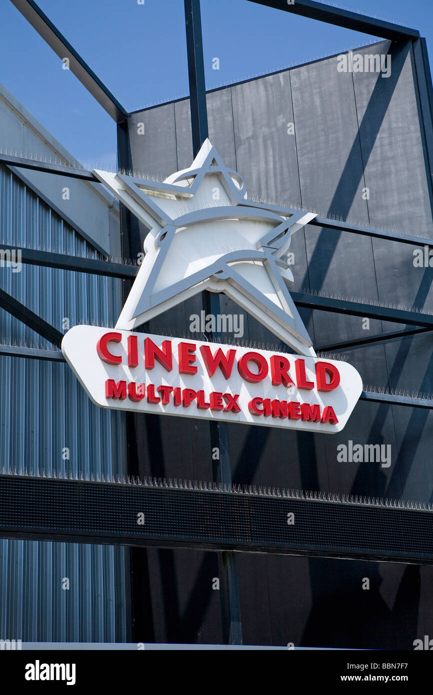 Cinéma multiplexe Cineworld à Chichester, West Sussex, UK Banque D'Images