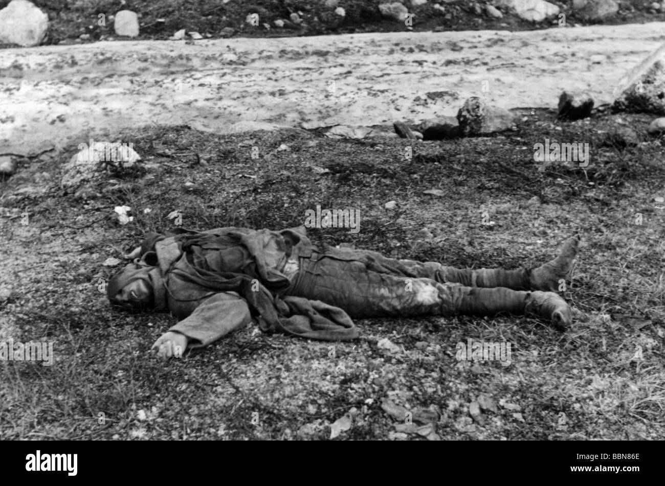 Événements, seconde Guerre mondiale / seconde Guerre mondiale, Russie, soldats tombés / corps morts, soldat soviétique tombé, vers 1942, Banque D'Images