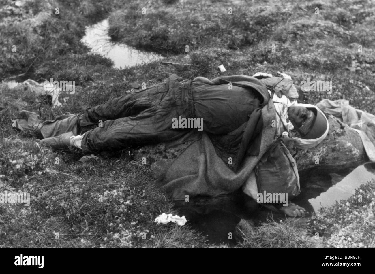 Événements, seconde Guerre mondiale / seconde Guerre mondiale, Russie, soldats tombés / corps morts, soldat soviétique tombé, vers 1942, Banque D'Images