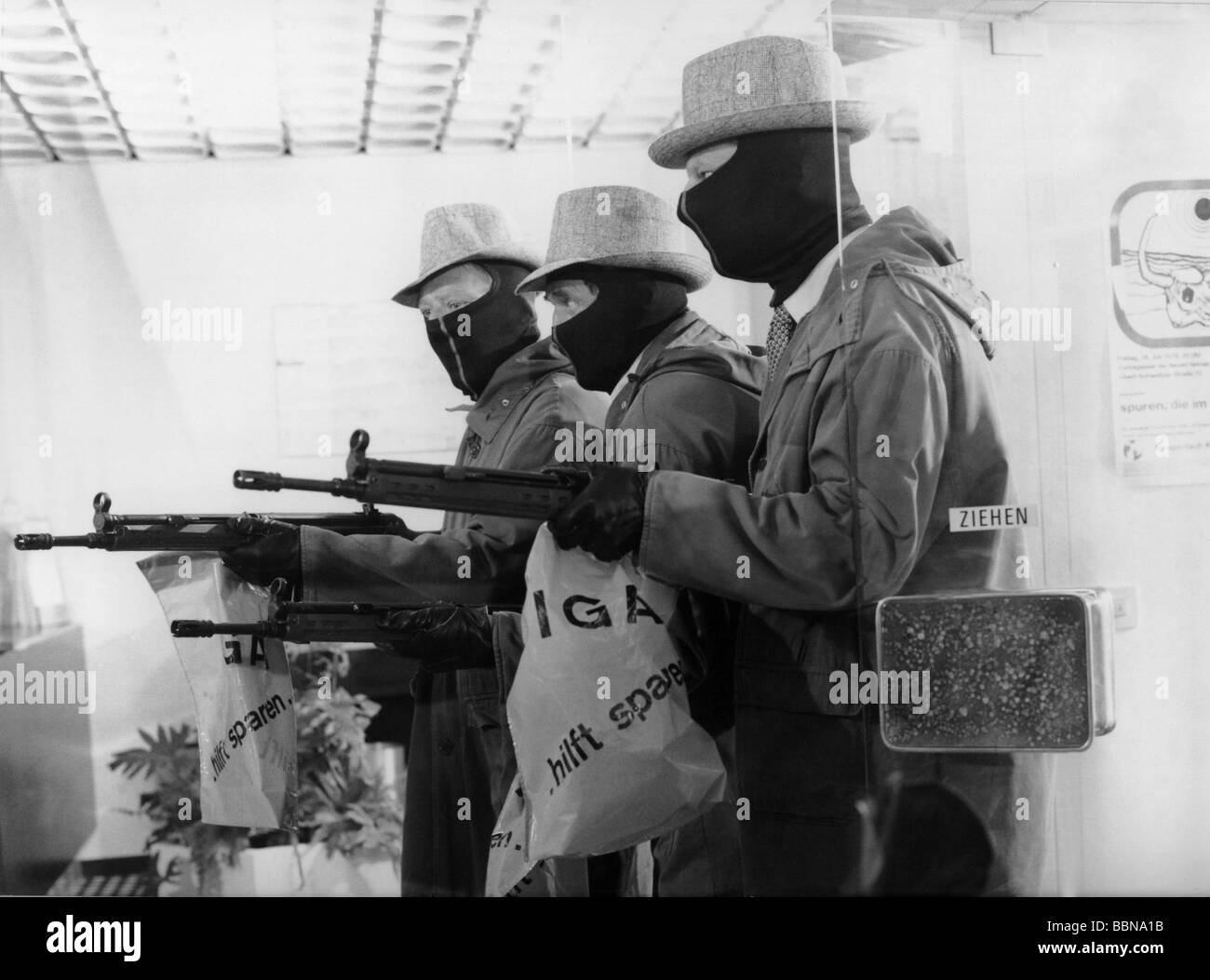 Film, 'Vier gegen die Bank', DEU, 1976 Réalisateur : Wolfgang Petersen, scène avec : Günther Neutze, Harald leipnitz, Herbert Bötticher, Permissions-Neccessary-tiers Banque D'Images