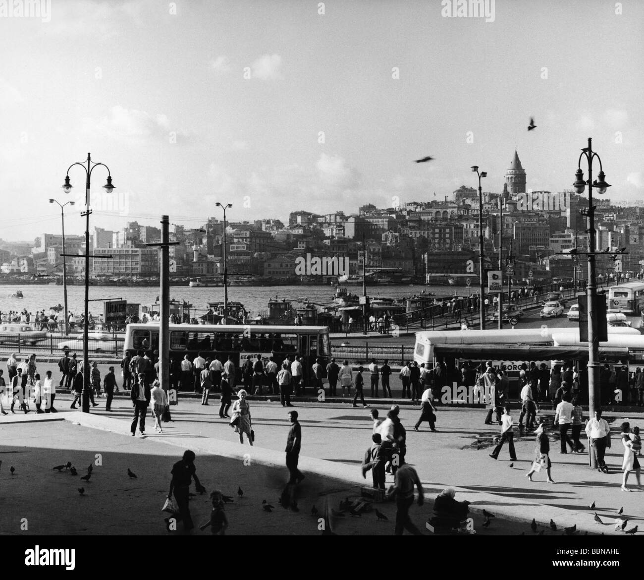 Géographie / voyages, Turquie, Istanbul, vues sur la ville / paysages urbains, Pont de Galata et Bosphore, années 60, Banque D'Images