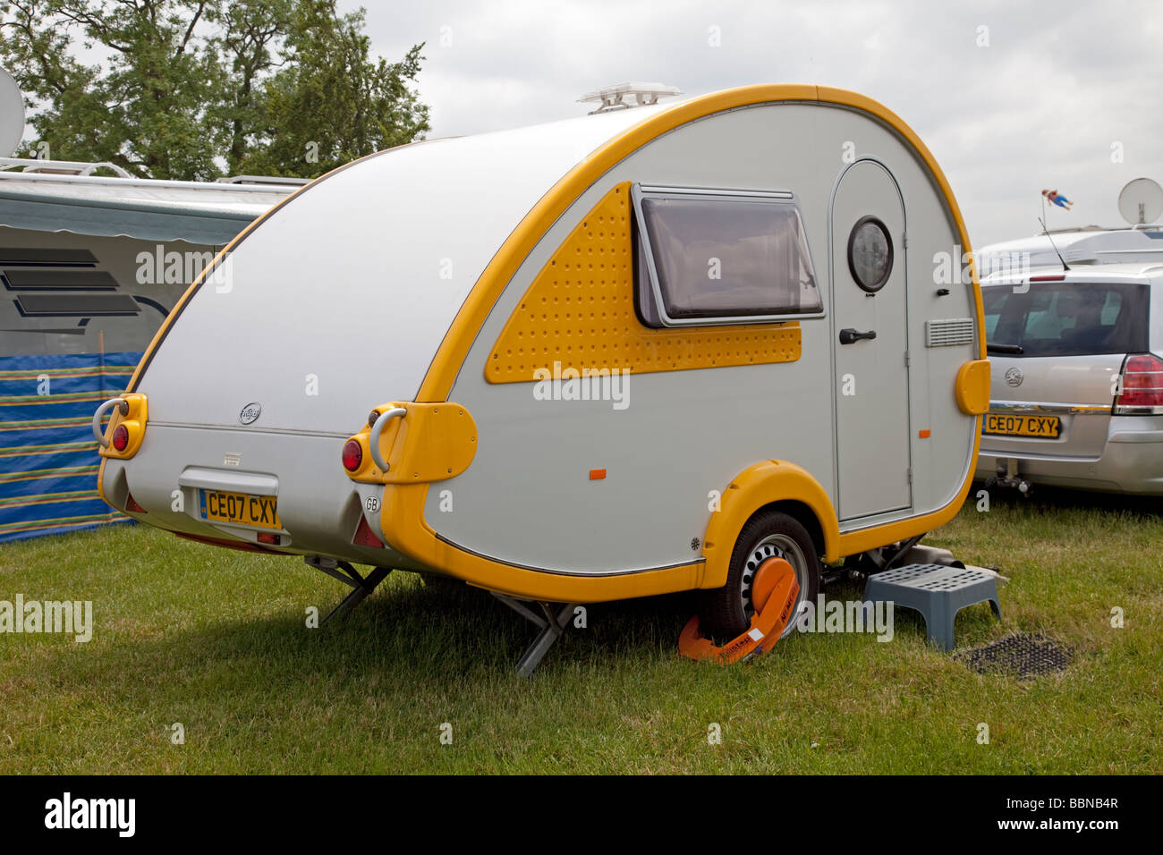 Mini caravan Banque de photographies et d'images à haute résolution - Alamy