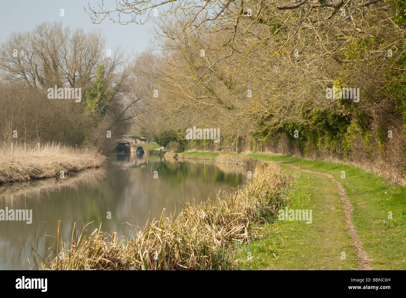 Serrure sur le Kennet and Avon Canal près de Avington entre Hungerford et Kintbury Berkshire Uk Banque D'Images