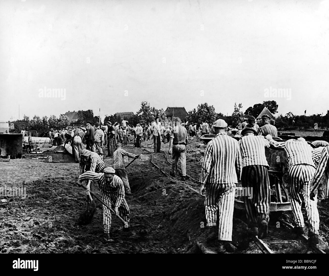 Nazisme / socialisme national, crimes, camps de concentration, Mauthausen, Autriche, prisonniers travaillant, vers 1940, Banque D'Images