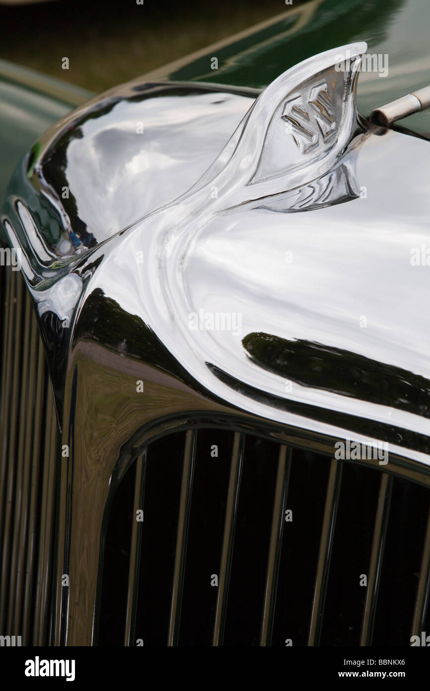 Radiateur automobile et de l'insigne de vieux classique peint vert britanniques ont fait 1931 SS1 Tourer voiture jaguar Banque D'Images
