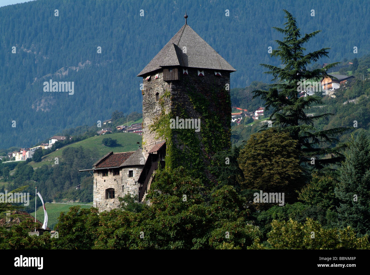 Géographie / voyages, Italie, Tyrol du Sud, Branzoll Château à Klausen (Chiusa), Additional-Rights Clearance-Info, Eisacktal--Not-Available Banque D'Images