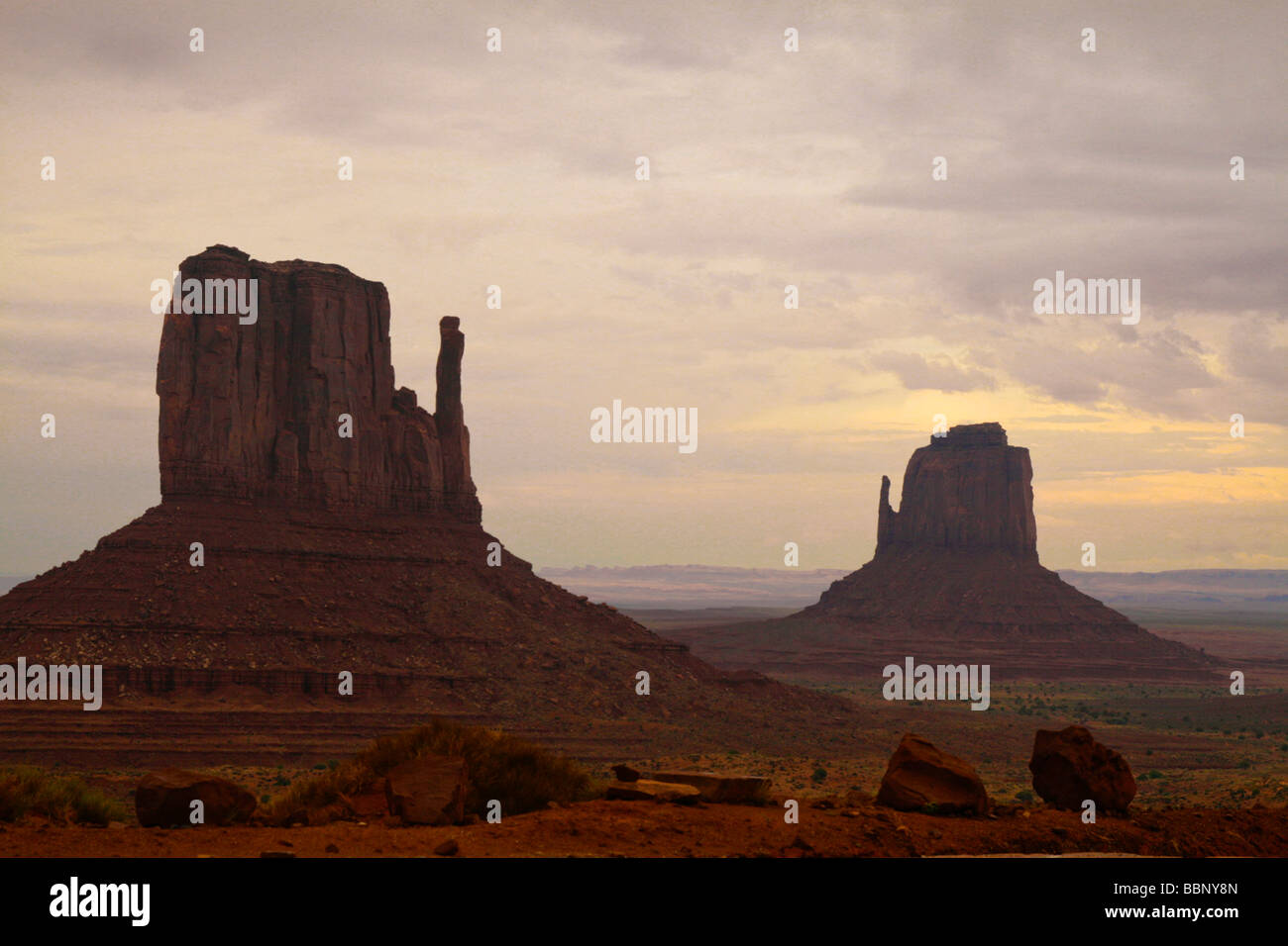 Monument Valley au coucher du soleil Banque D'Images