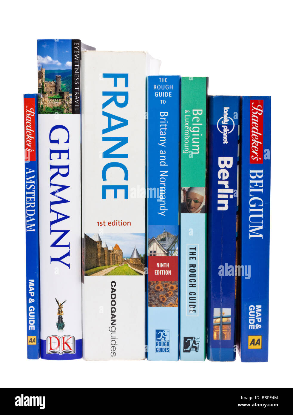 Guide de voyage de livres européens on white Banque D'Images