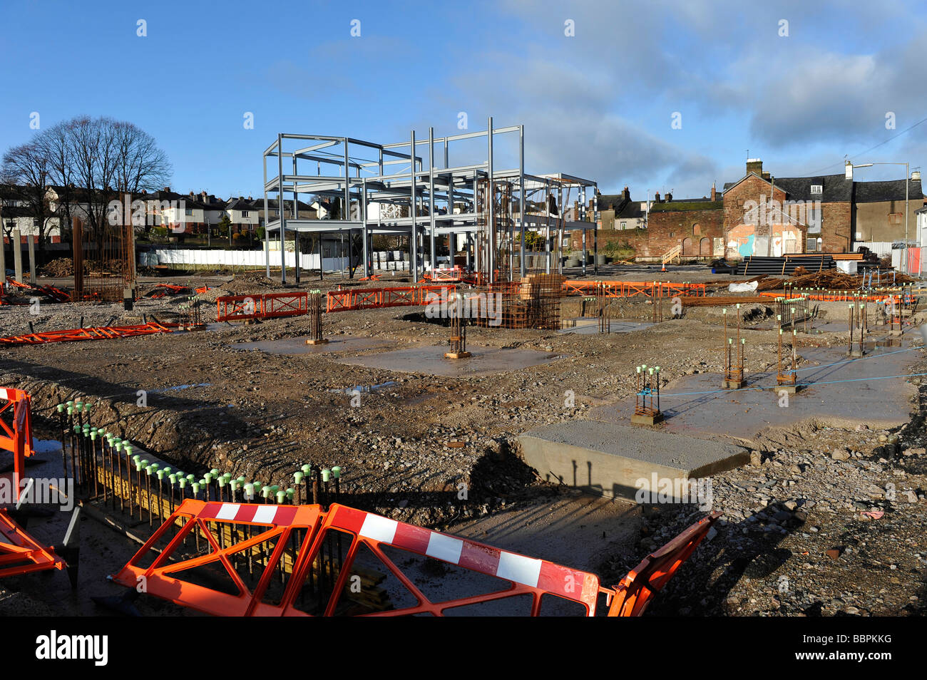 Nouveau développement de Penrith carrés Construction arrêtée comme le resserrement du crédit de moustiques Banque D'Images