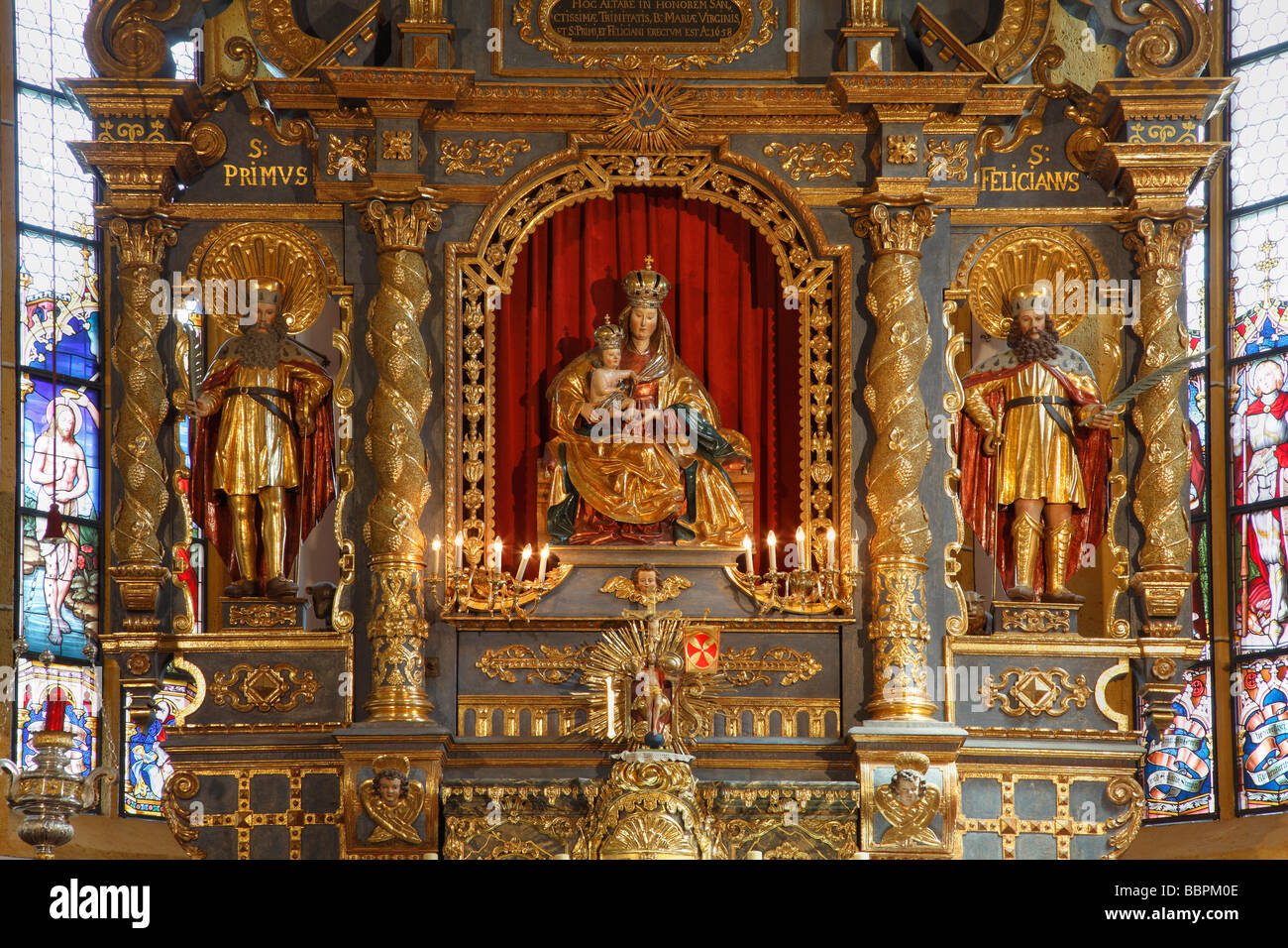Madonna gothique tardif, Vierge de Pitié, maître-autel dans l'église paroissiale de Maria Woerth au lac Wörther See, Carinthie, Autriche, Banque D'Images