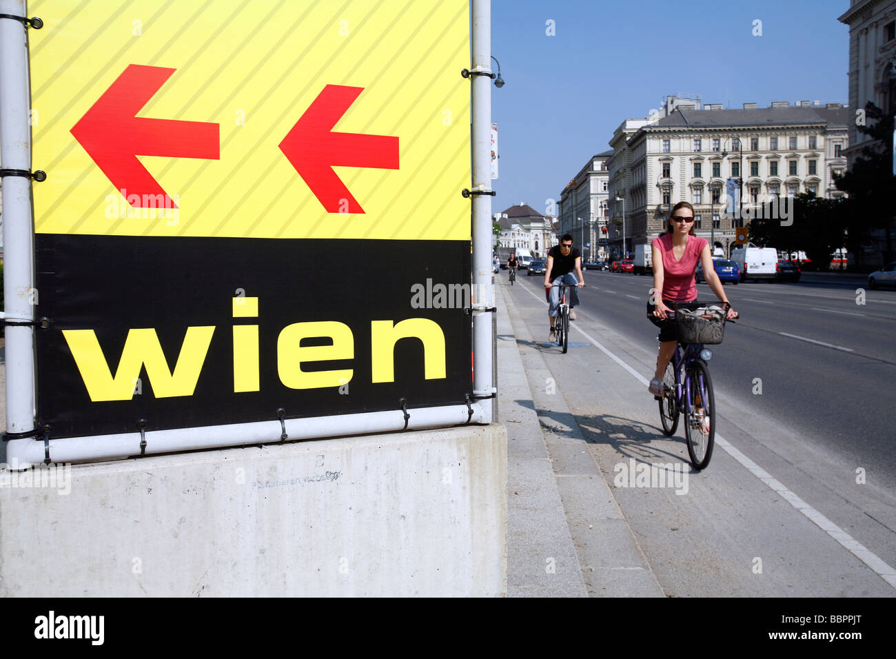 MUSEUMSQUARTIER WIEN, cycliste, MQ, Vienne, Autriche Banque D'Images