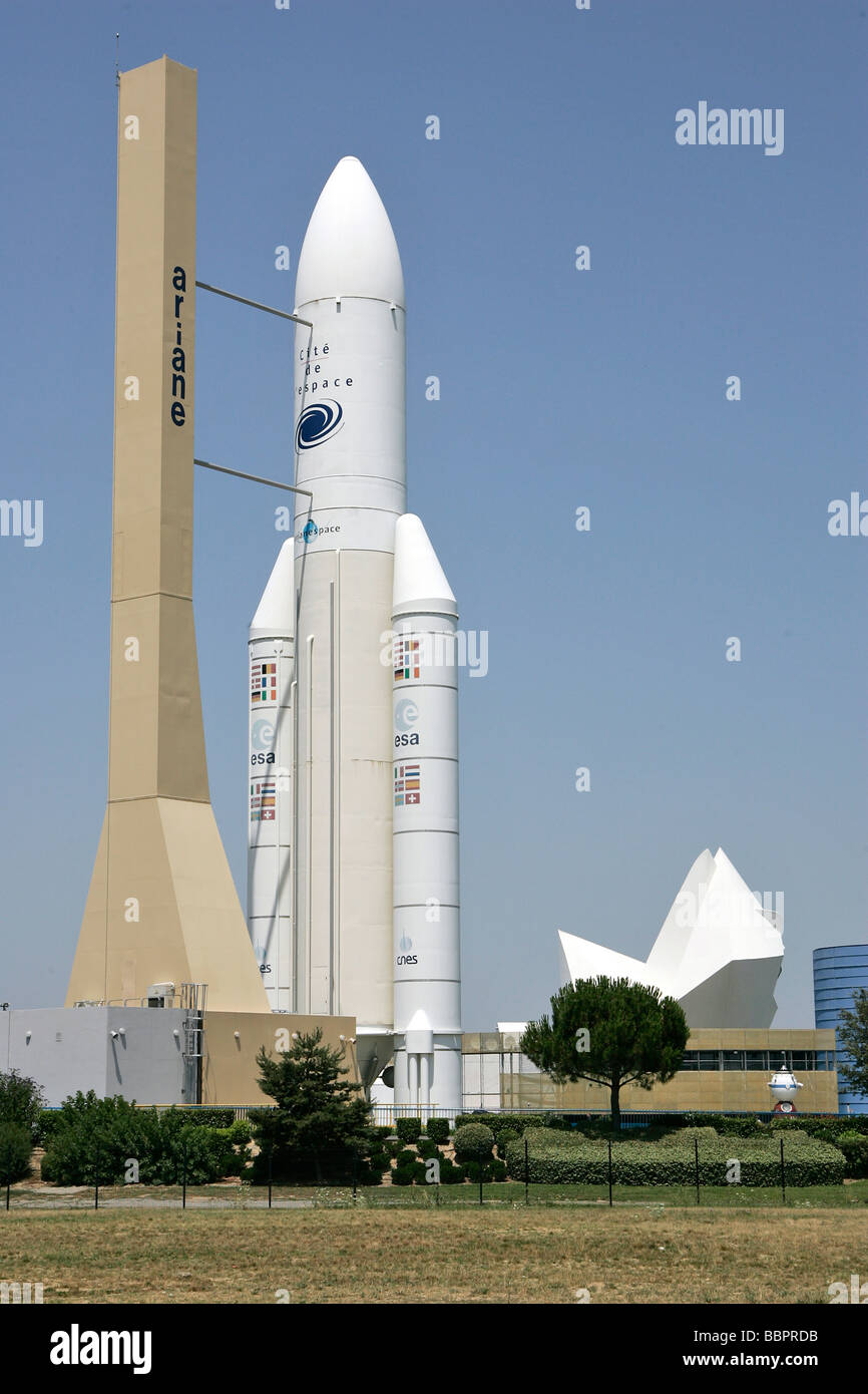 ARIANE 5 fusée spatiale, LA CITÉ DE L'ESPACE, TOULOUSE, HAUTE-GARONNE (31), FRANCE Banque D'Images