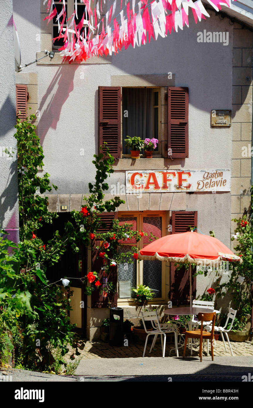 Stock photo d'un cafe traditionnel français Banque D'Images
