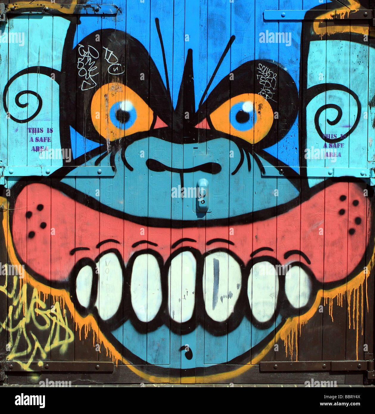 Le Graffiti près de Regent's Canal, Hackney, Londres Banque D'Images