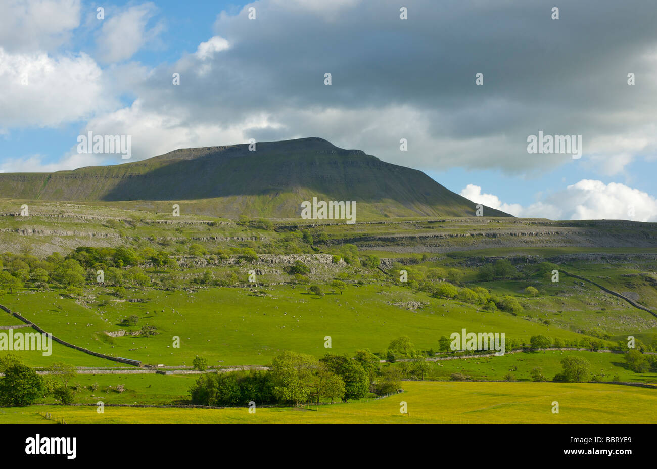 Ingleborough Chapelle de Dale, le Yorkshire Dales National Park, North Yorkshire, England UK Banque D'Images