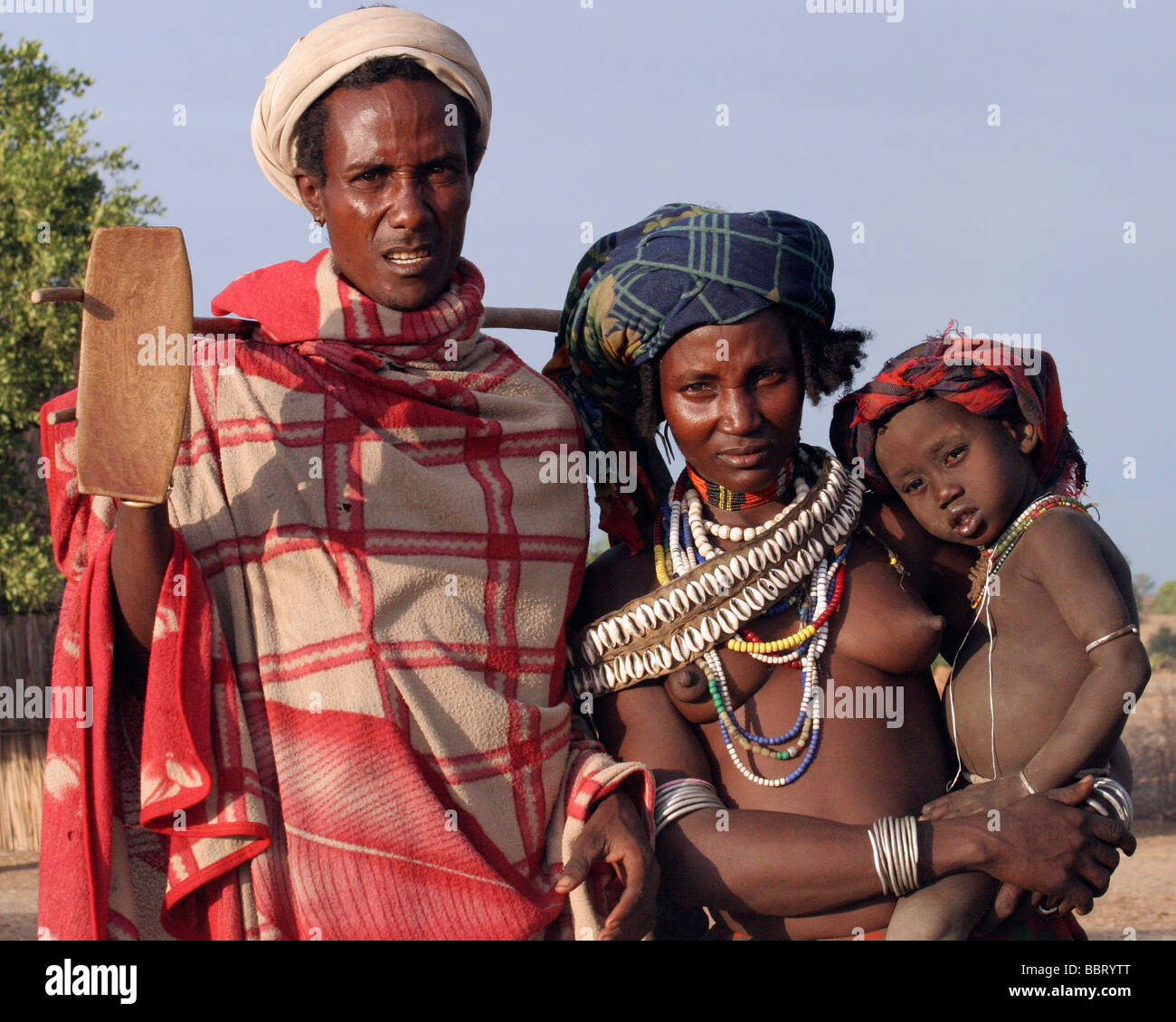 Vallée de l'Omo Ethiopie Afrique une famille de la tribu Arbore Banque D'Images