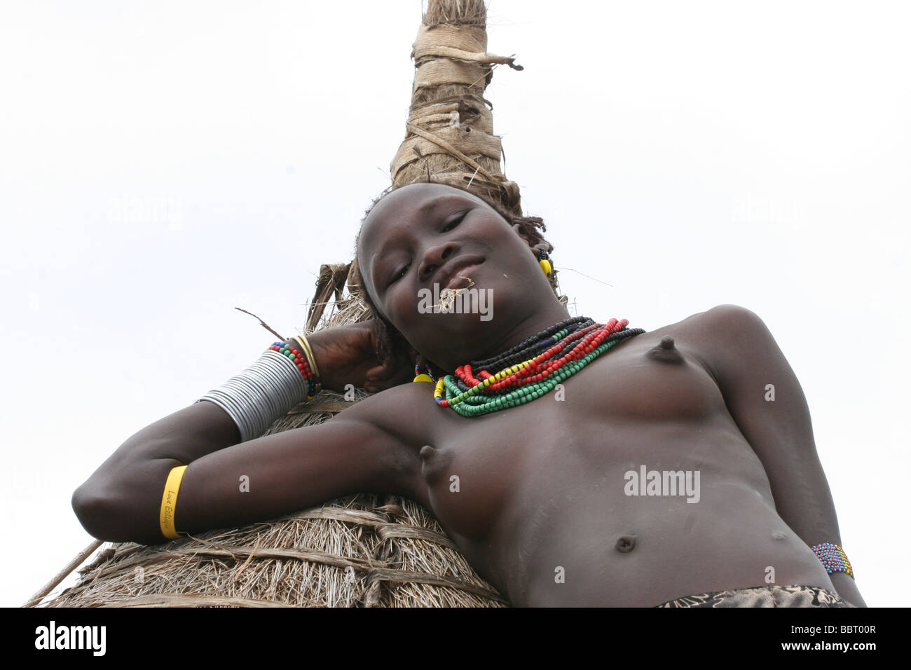 Vallée de l'Omo Ethiopie Afrique femme tribu Daasanach Banque D'Images