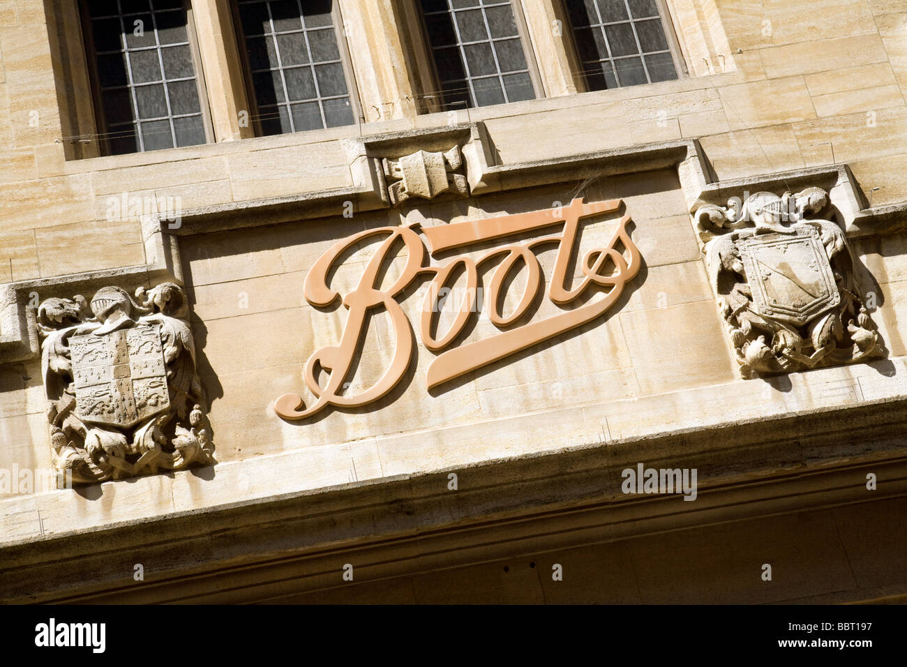 Signe pour Boots the Chemist, Cambridge, Royaume-Uni Banque D'Images