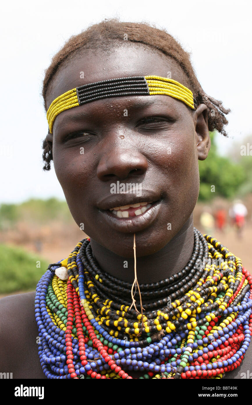 Vallée de l'Omo Ethiopie Afrique femme tribu Daasanach Banque D'Images