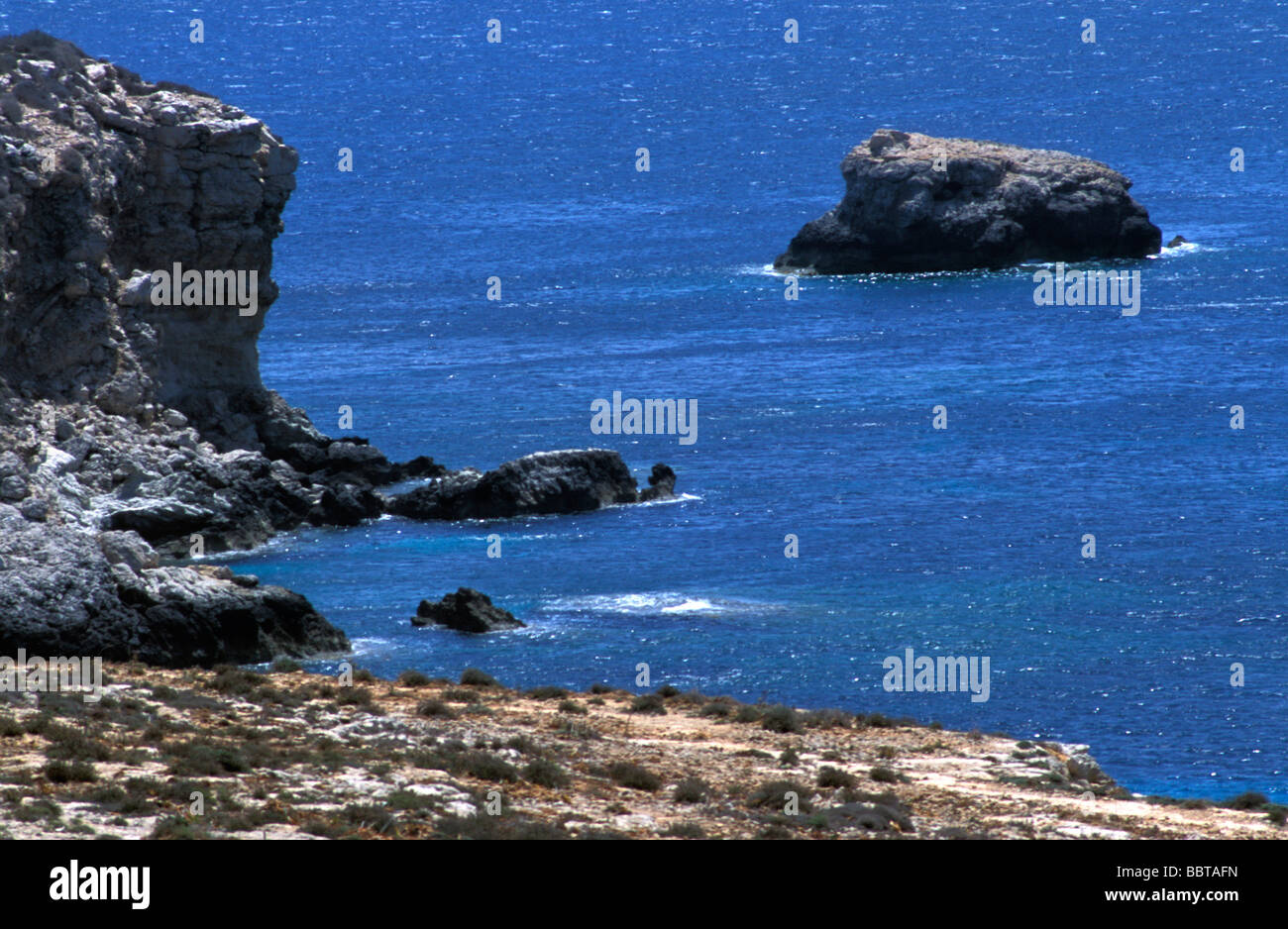 Littoral, l'île de Linosa, îles Pélagie, Sicile, Italie Banque D'Images