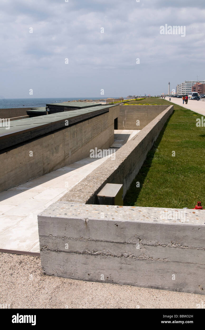 Piscine à Leça da Palmeira beach projetée par Alvaro Siza Vieira Banque D'Images