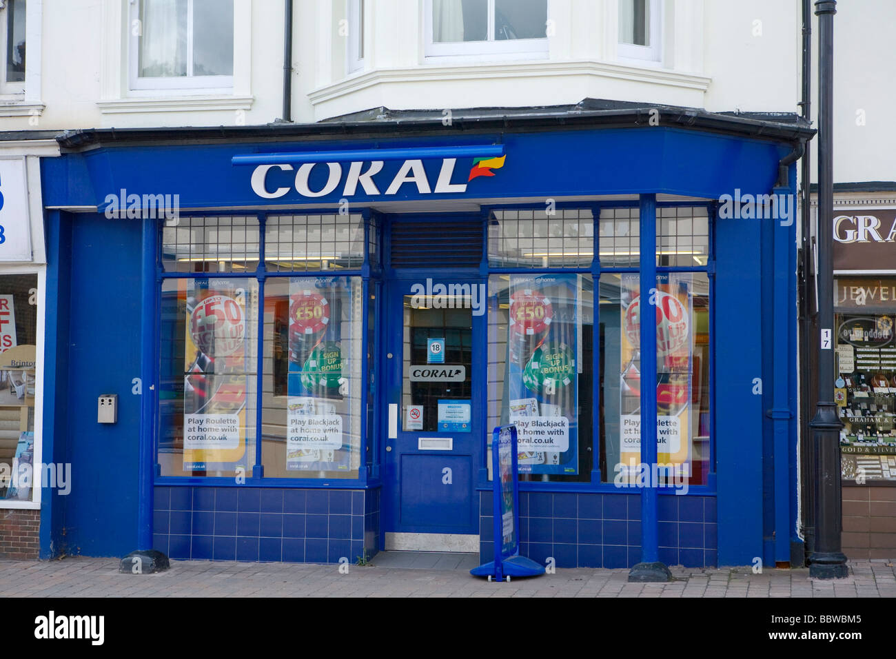 Les bookmakers, Storrington, West Sussex, UK Banque D'Images