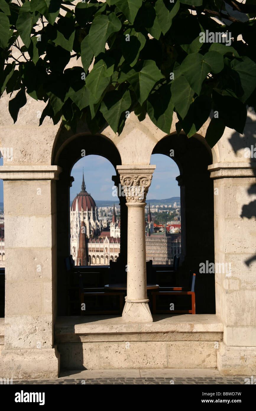 Bastion des pêcheurs à Budapest Chambre au Parlement Banque D'Images