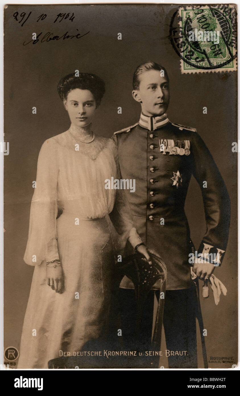 William, 6.5.1882 - 20.7.1951, prince héritier allemand 15.6.1888 - 9.11.1918, avec épouse la princesse Cecilie, photo-composition, carte postale, estampillée à Strassbourg, 29.10.1904, Banque D'Images