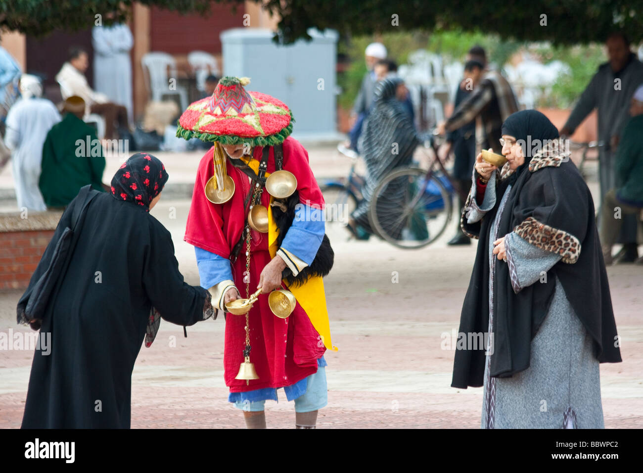 Guerrab ou porteur d'eau à Taroudant Maroc Banque D'Images