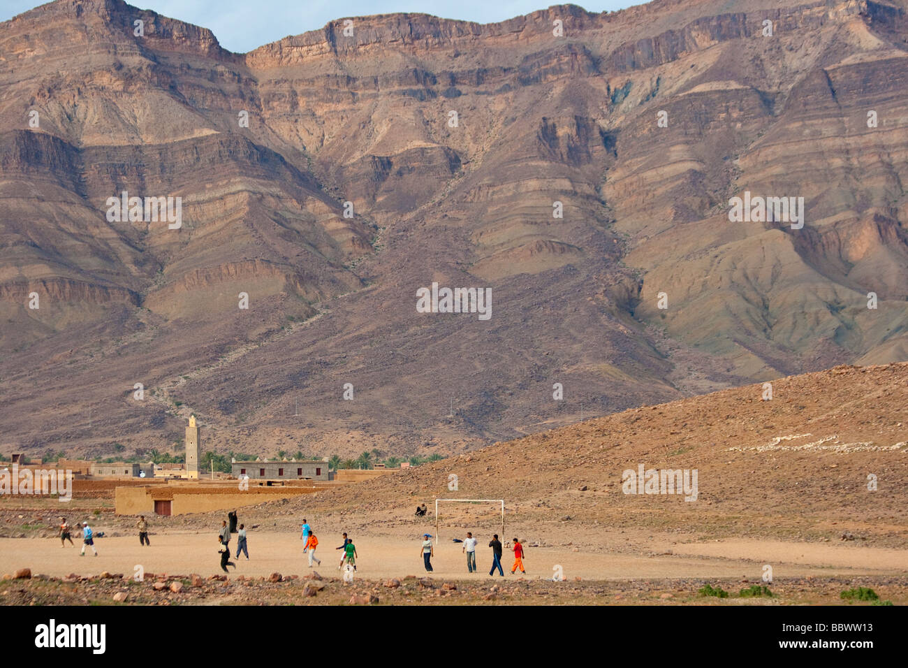 Timiderte en football et de l'Anti Atlas dans la vallée du Draa au Maroc Afrique du Nord Banque D'Images