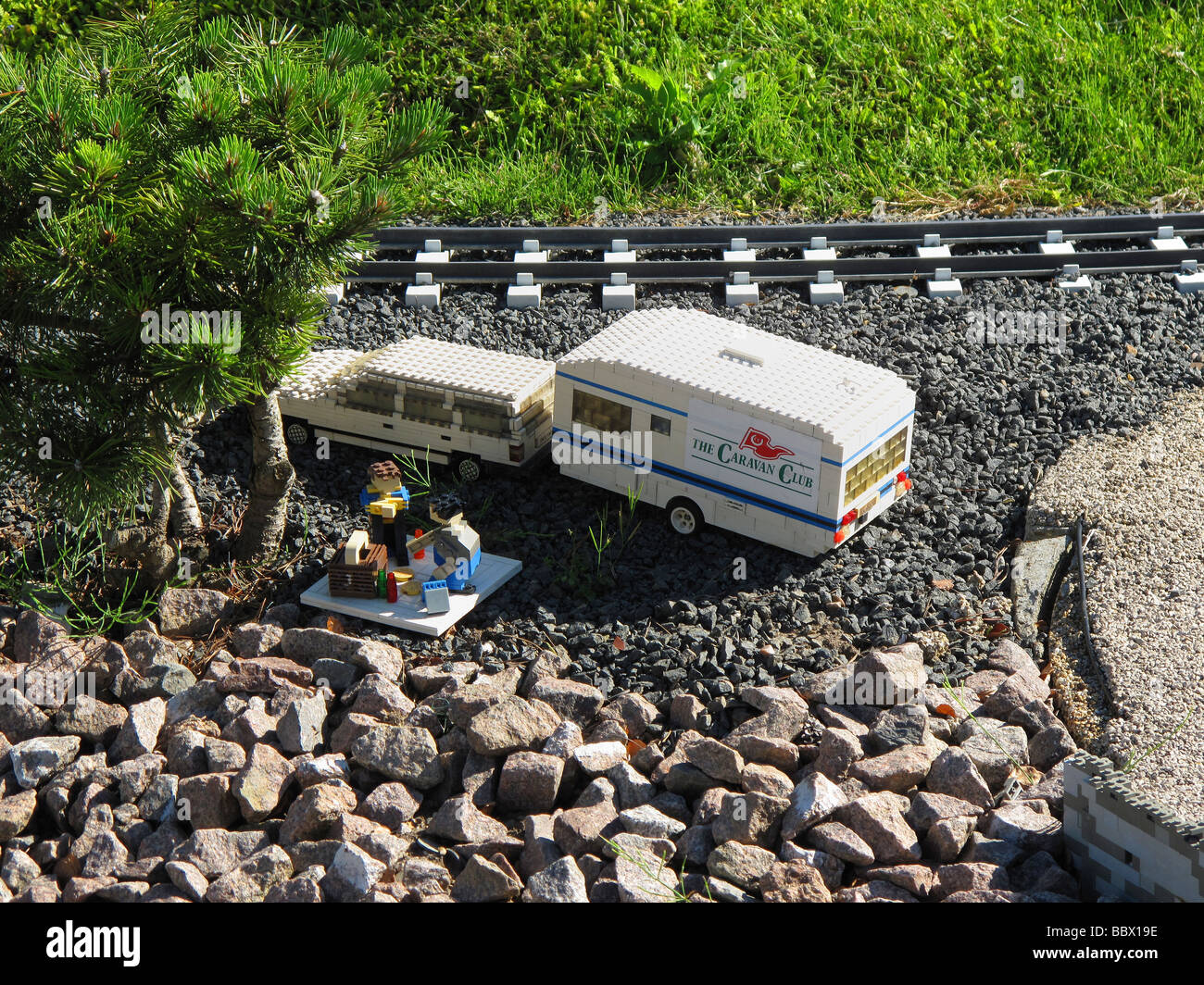 Un Legoland Windsor Miniland représentant une scène amateurs caravane s'arrêter pour un pique-nique Banque D'Images