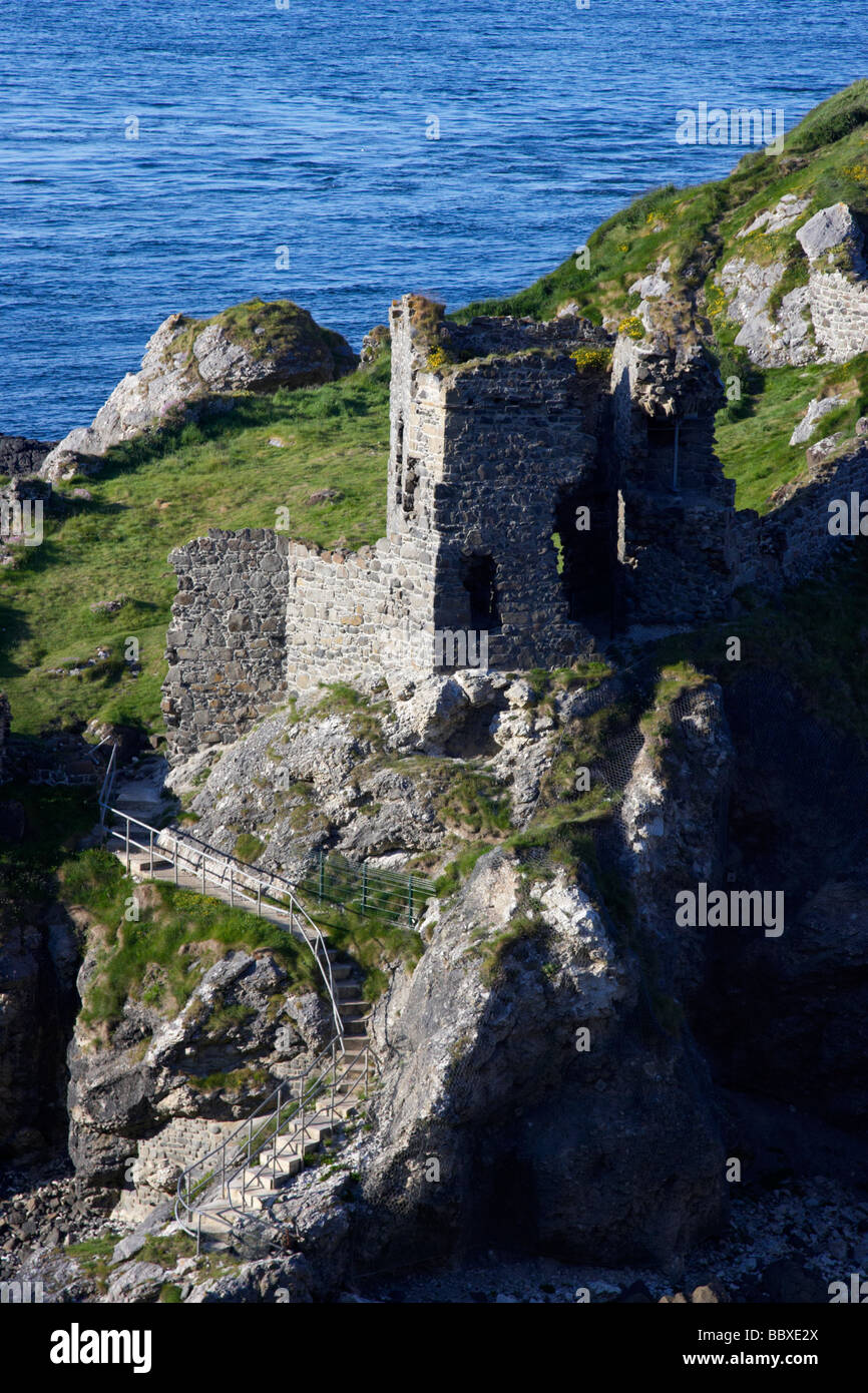 Kinbane castle et kinbane head blanc pointe nord du comté, Côte d'Antrim Irlande du Nord uk Banque D'Images