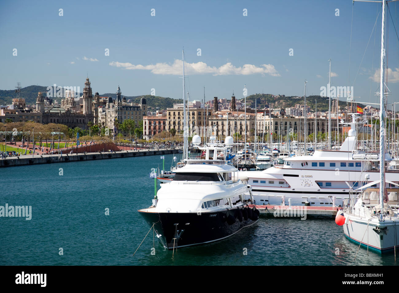 Bateaux dans le port Barcelone Espagne Banque D'Images