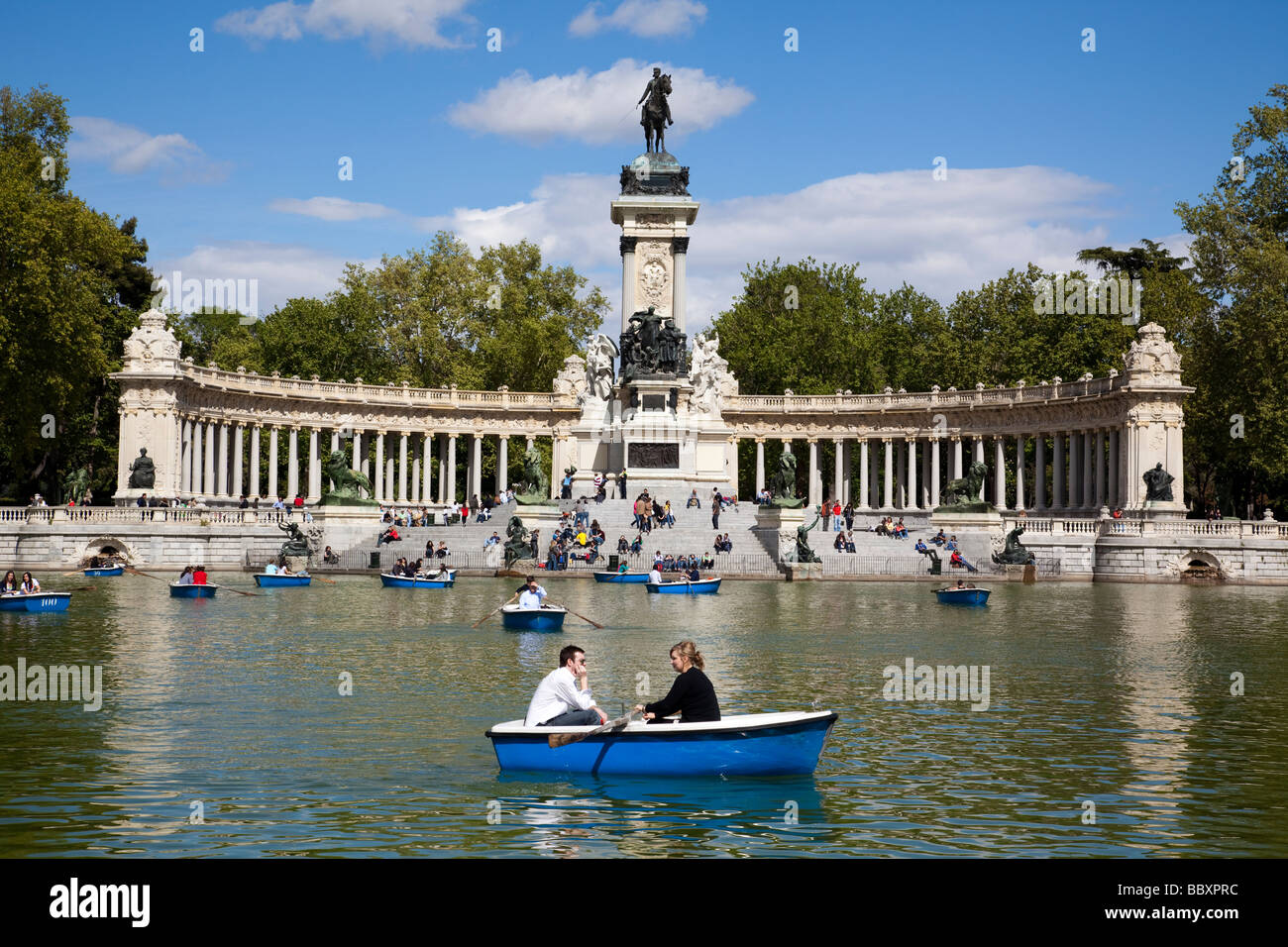 Lac de plaisance parc Retiro, Madrid Espagne Banque D'Images