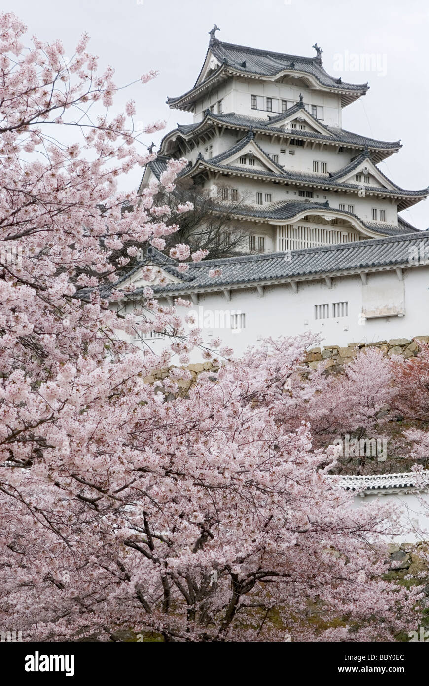 Le château le plus célèbre au Japon Himeji Castle est également connu comme le héron blanc Château ou Château Shirasagi Banque D'Images