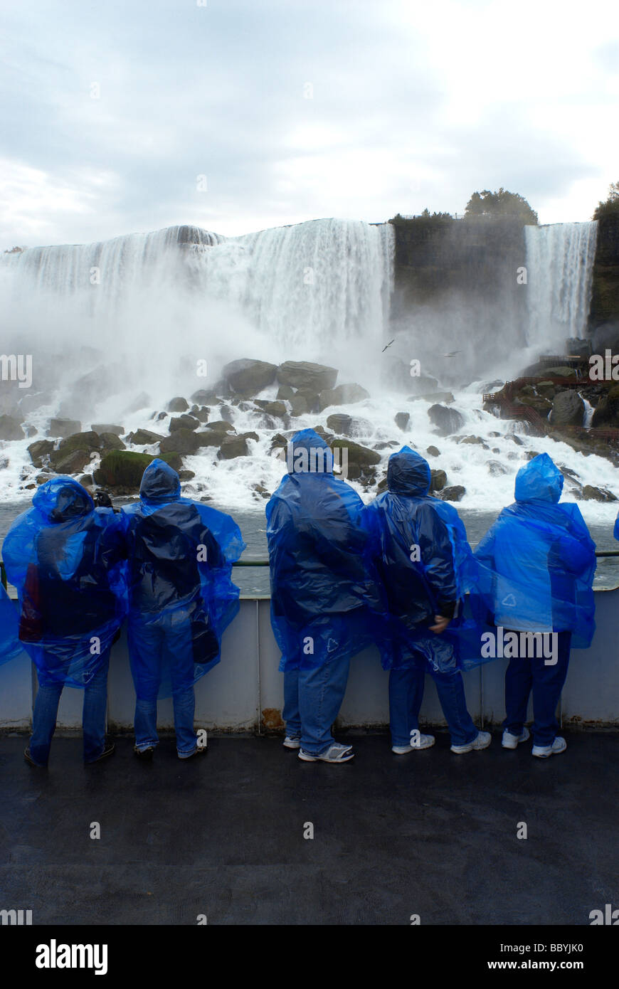 Groupe touristique à Niagara Falls, Canada Banque D'Images