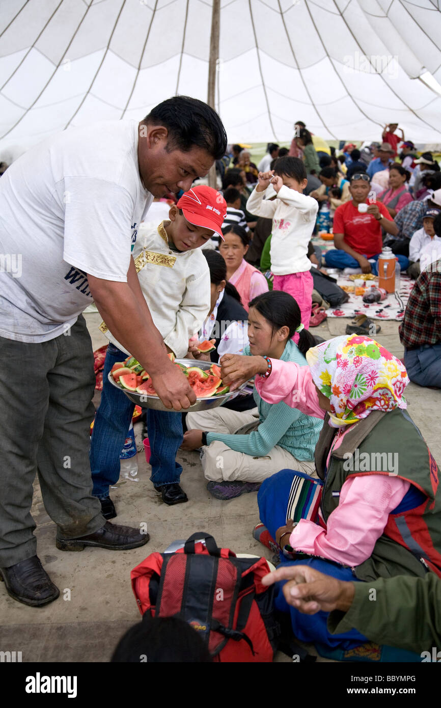 Les ladakhis célébrant la Fête du Dalaï Lama. Choglamsar.Près de Leh. Ladakh. L'Inde Banque D'Images