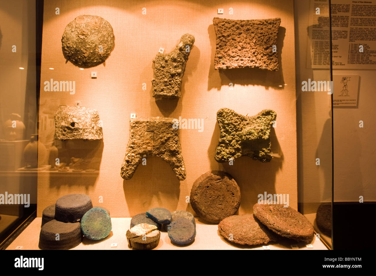 Lingots Dans Bronz Uluburun, épaves de l'époque plus ancienne épave jamais trouvé, Musée d'archéologie sous-marine de Bodrum Turquie Banque D'Images