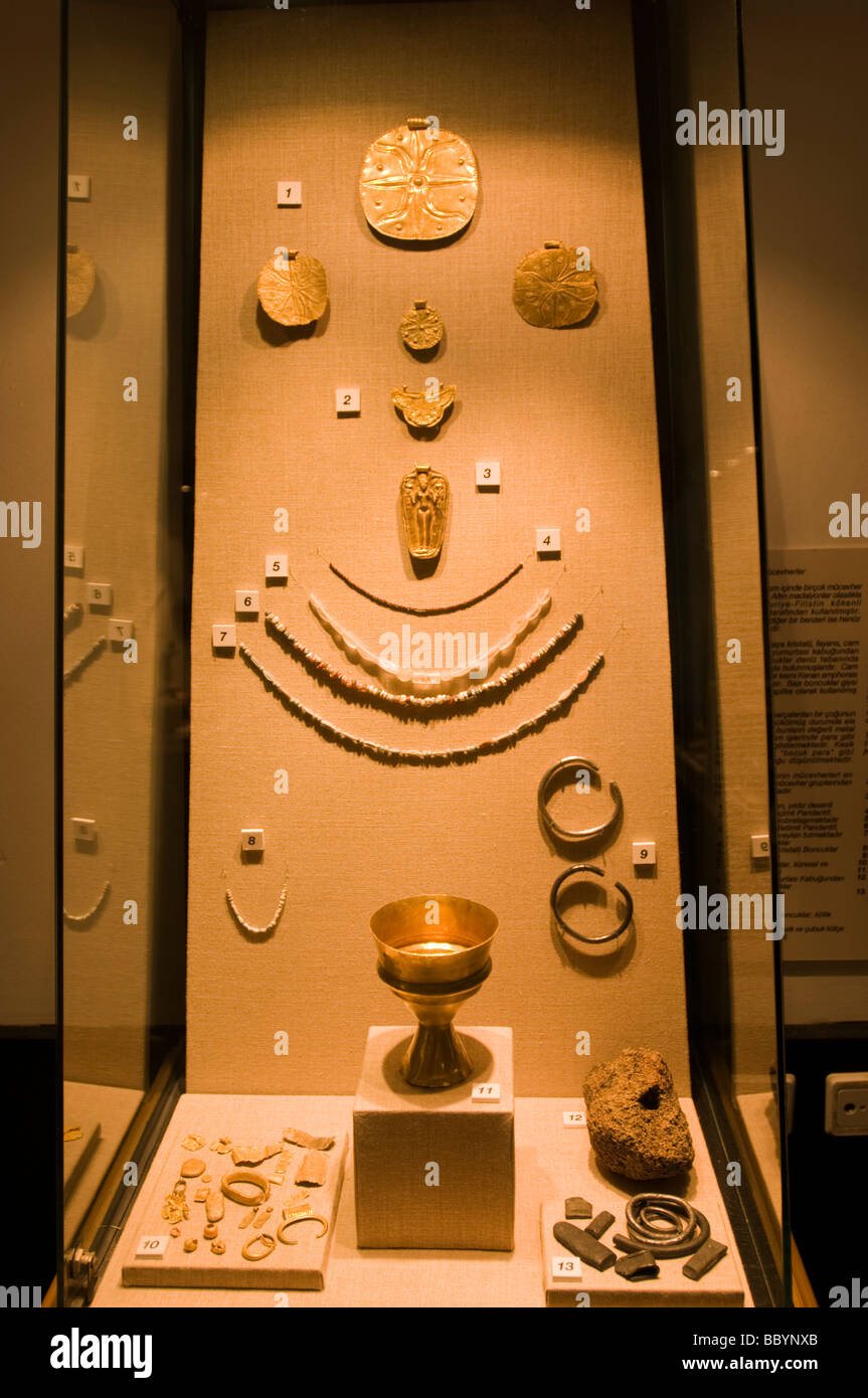 Les éléments d'Uluburun creusées dans les épaves de l'époque la plus ancienne, Bronz naufrage jamais trouvé, Musée d'archéologie sous-marine de Bodrum Turquie Banque D'Images