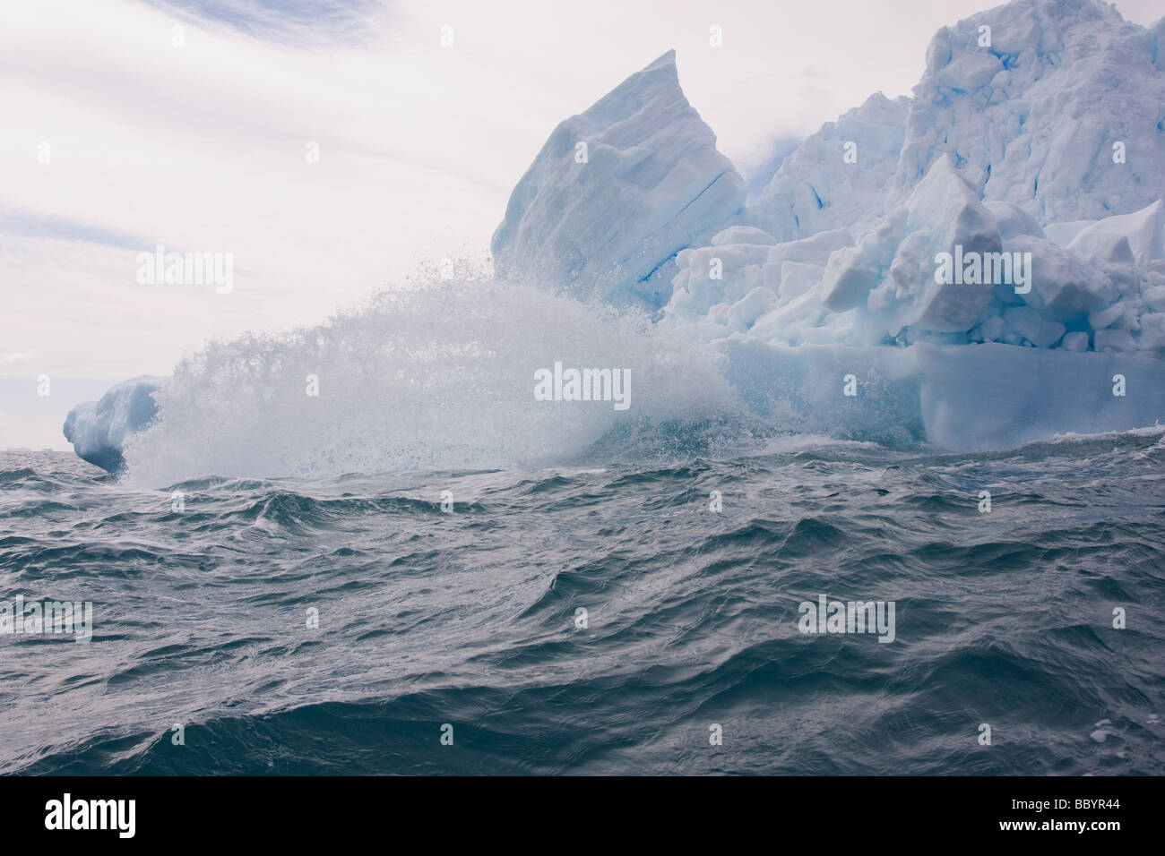 Paysages de glace de l'Antarctique, y compris les structures et les éléments iceberg incroyable. Banque D'Images