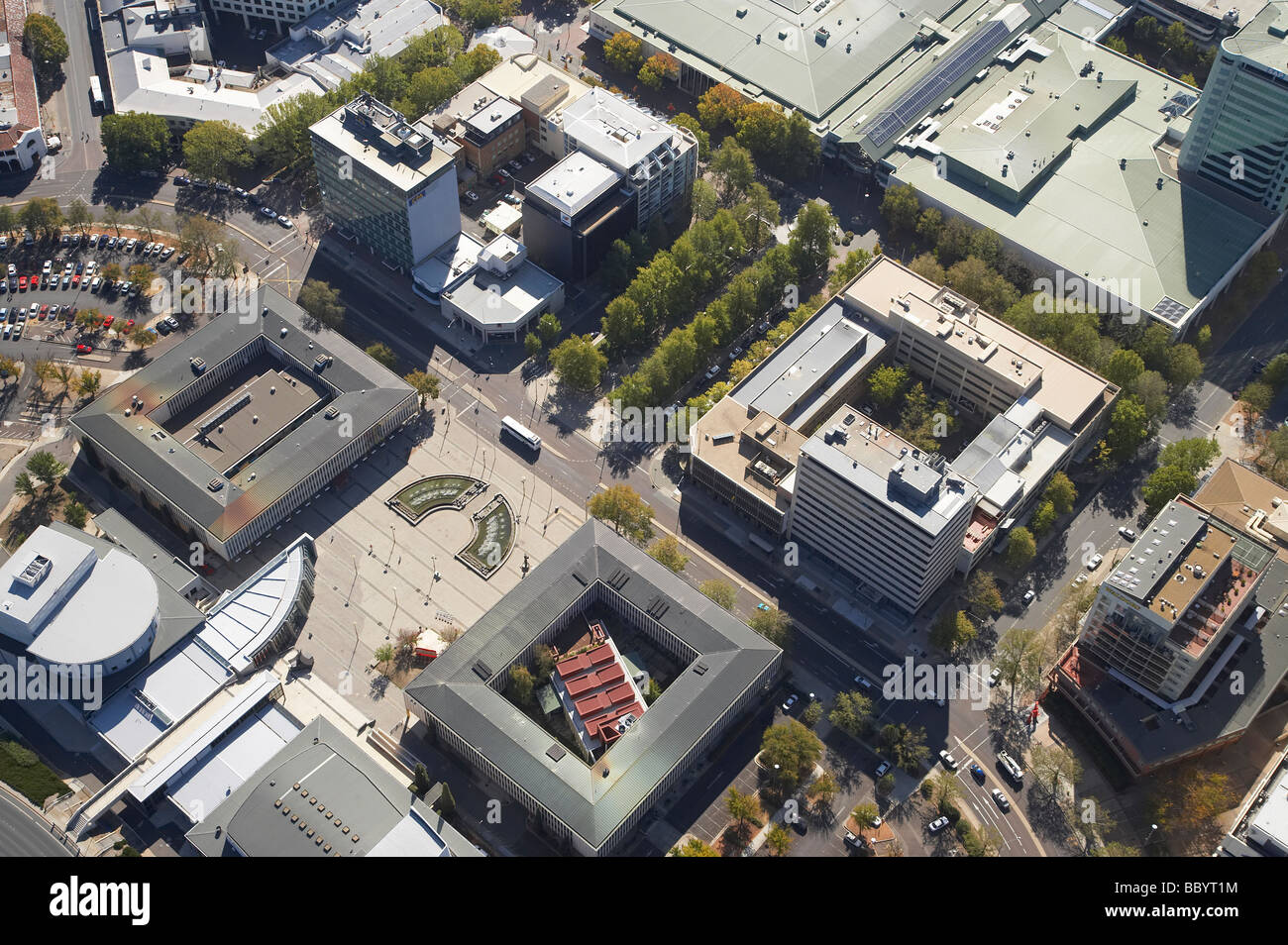 Civic Square et Canberra Ainslie Avenue Center Centre-ville Canberra ACT Australie aerial Banque D'Images