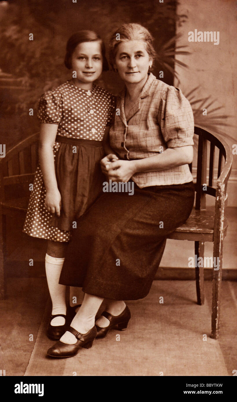 La mère et l'enfant, photographie historique, vers 1940 Banque D'Images